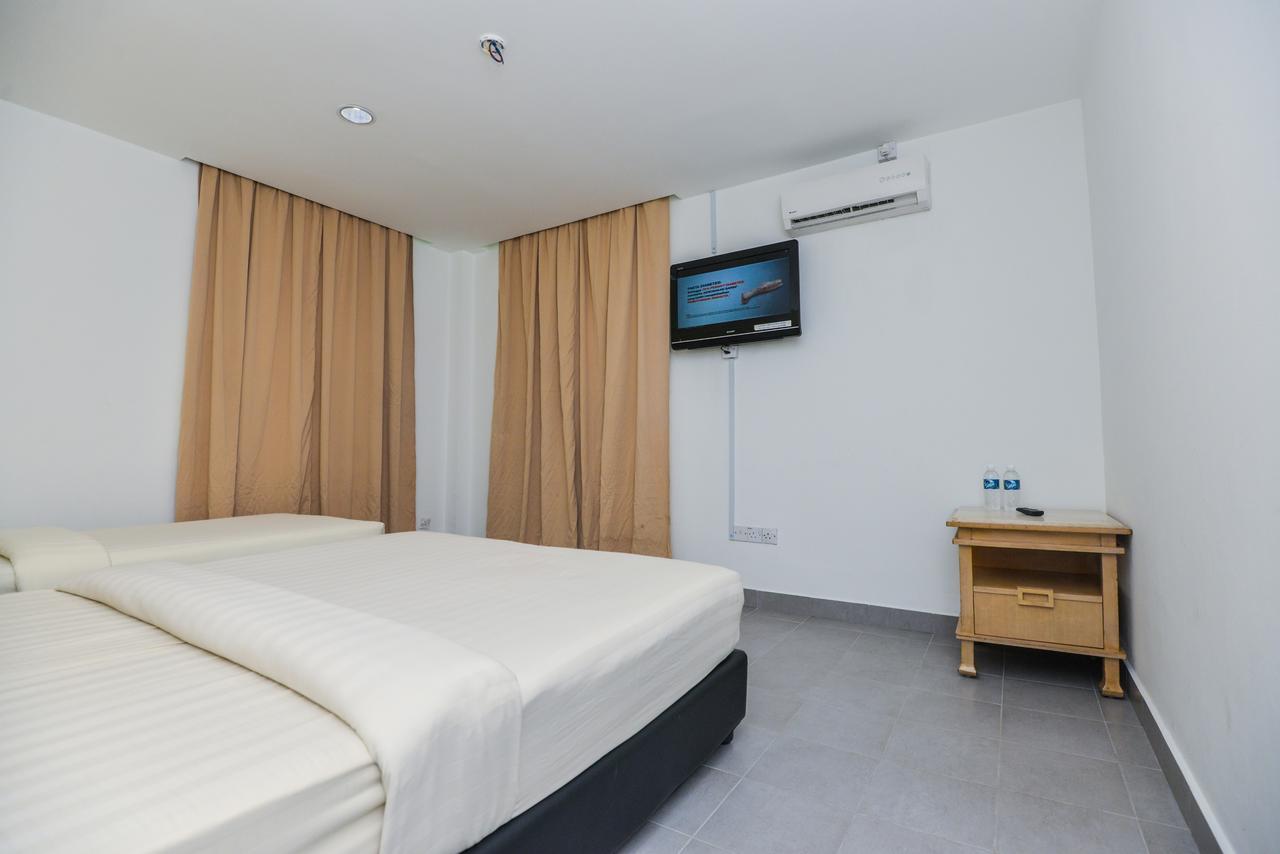 Alpha Hotel Kota Kinabalu Exterior foto